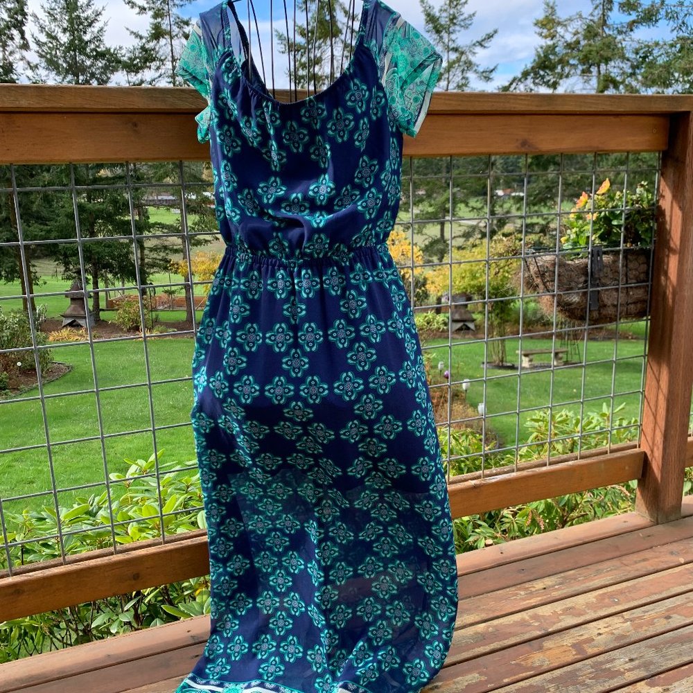 Beautiful Miami Ladies size Small Off the Shoulder Maxi dress